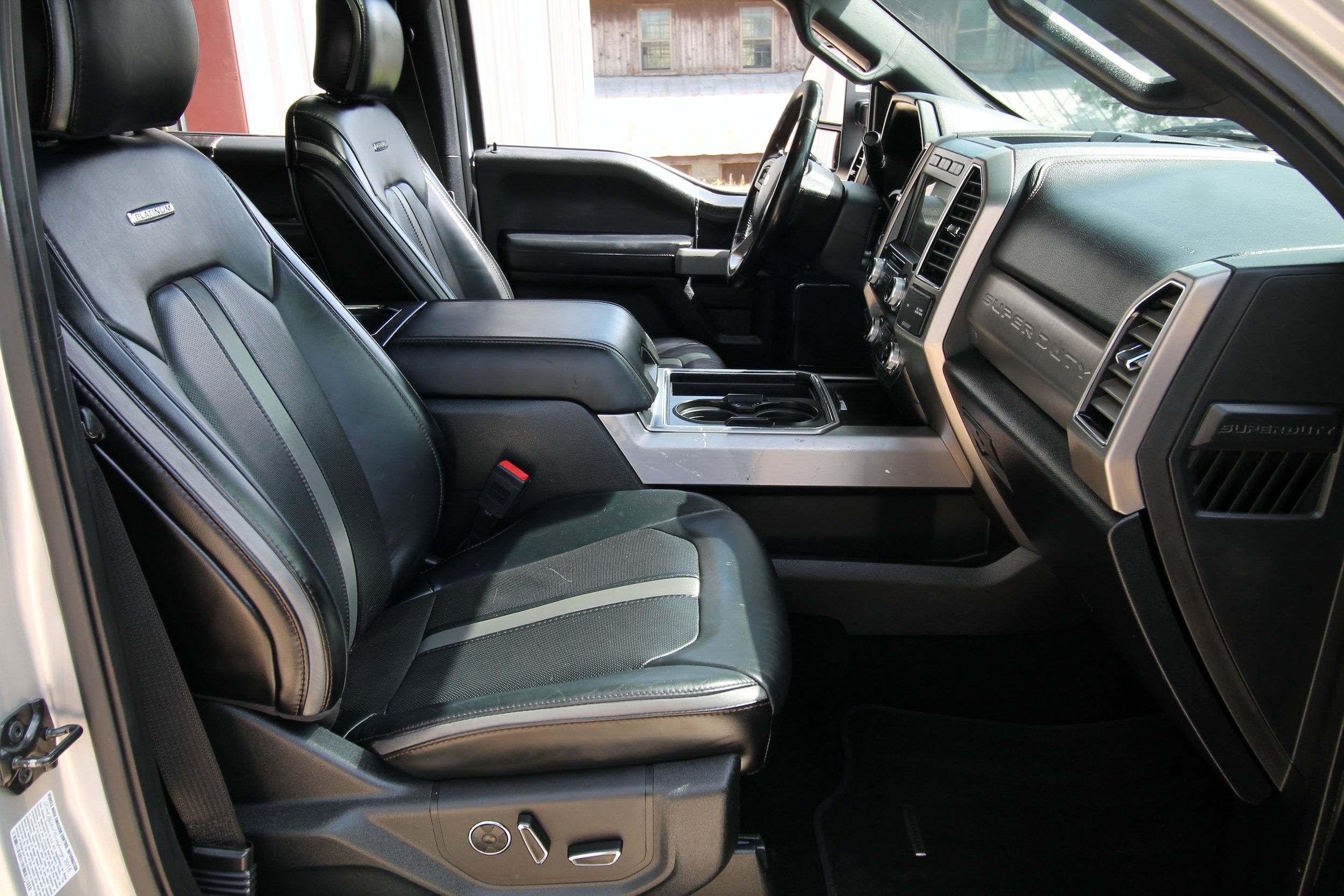 Used 2019 Ford F350 Platinum w/ Platinum Ultimate Package AWD/4WD image 44