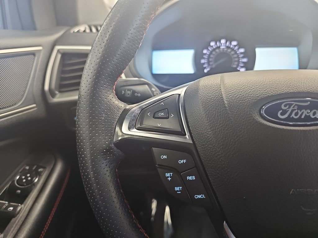 Used 2022 Ford Edge ST-Line AWD/4WD image 17