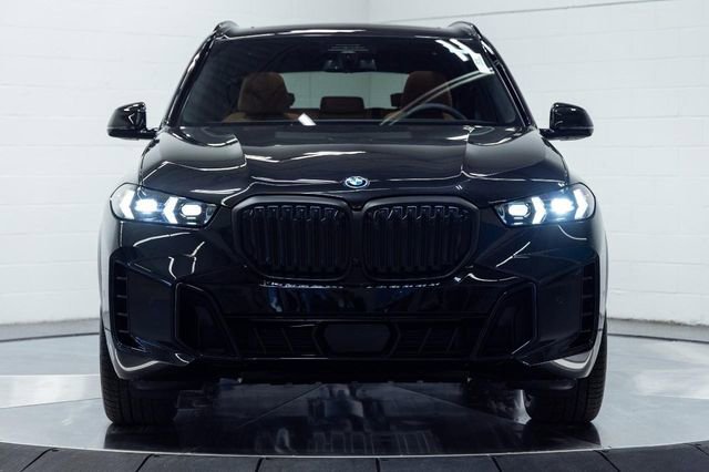 New 2026 BMW X5 xDrive50e image 7