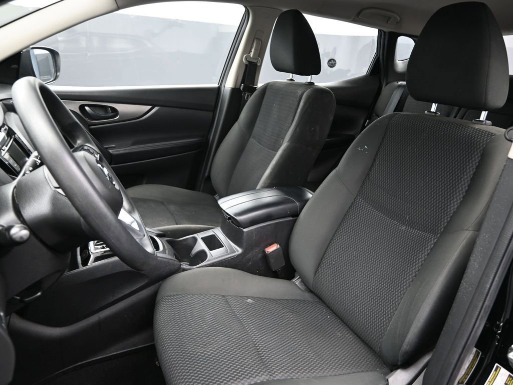 Used 2021 Nissan Rogue Sport S image 14