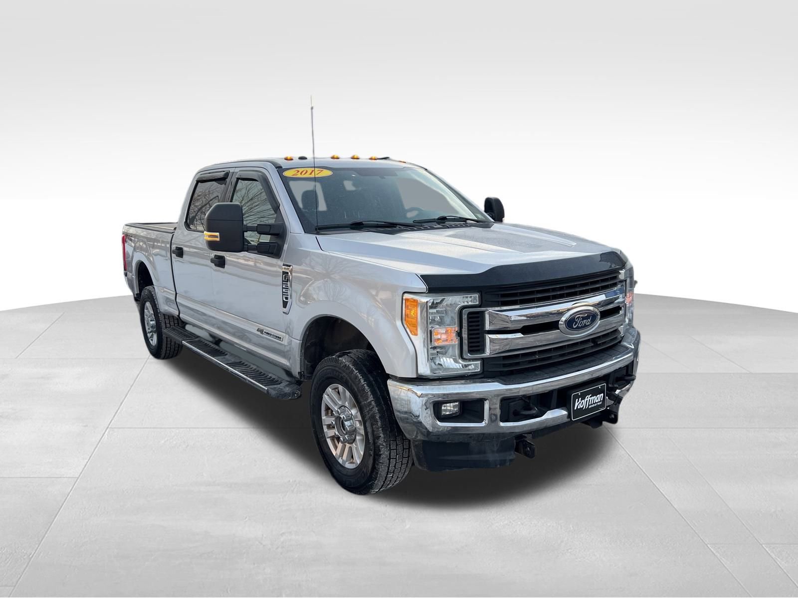 Used 2017 Ford F250 XLT w/ XLT Value Package image 2