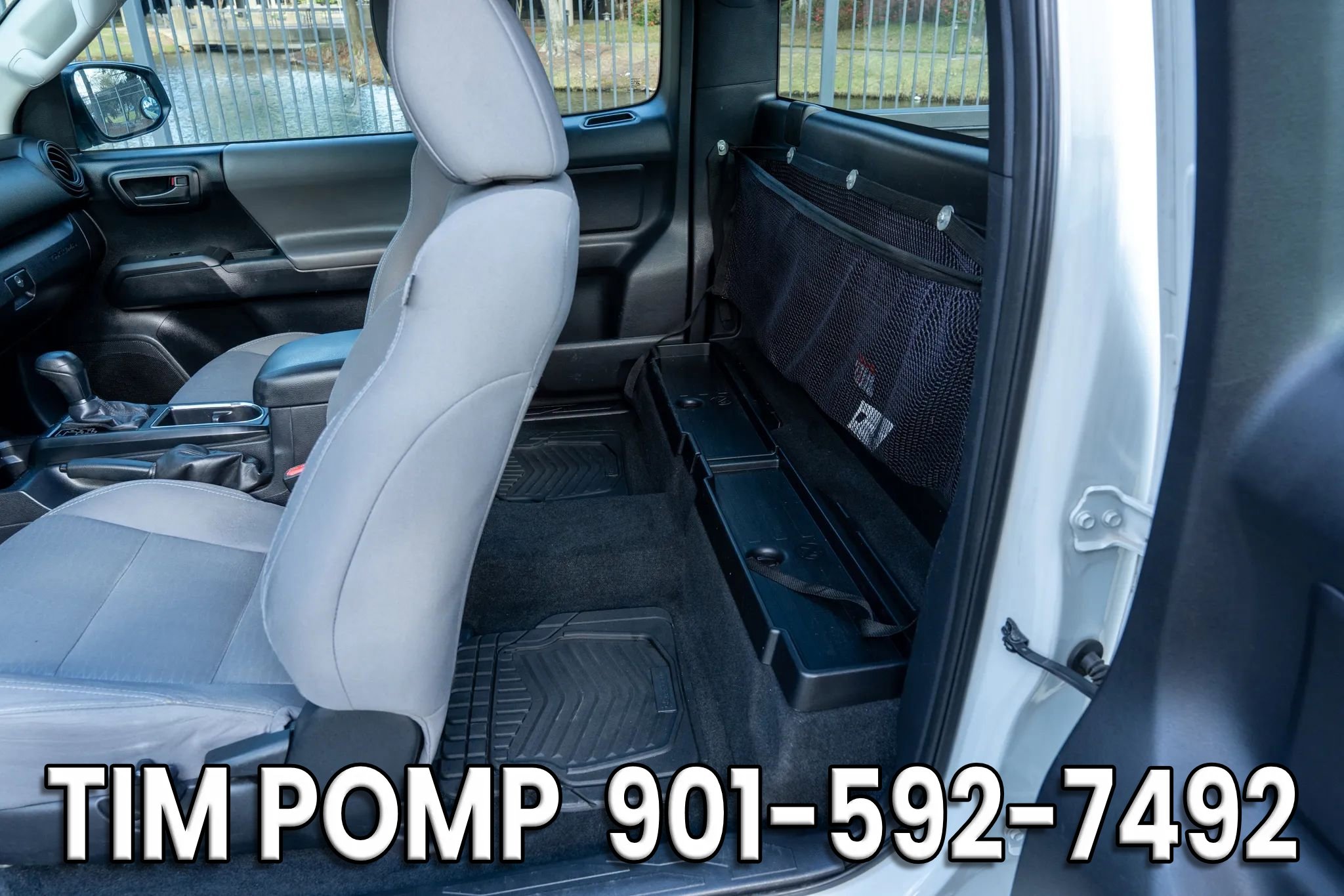 Used 2017 Toyota Tacoma SR image 12