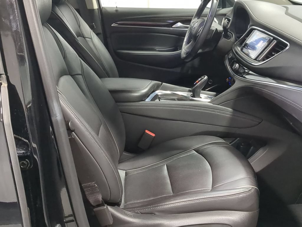 Used 2021 Buick Enclave Avenir w/ Avenir Technology Package AWD/4WD image 27