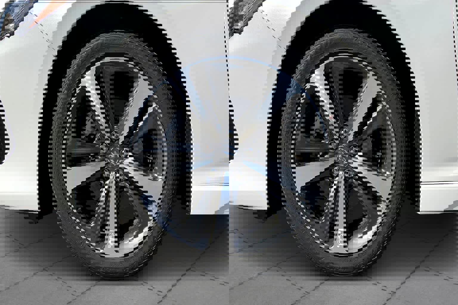 New 2025 Acura TLX w/ Technology Package image 9