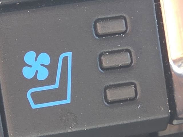 Certified 2022 Ford Expedition XLT image 5