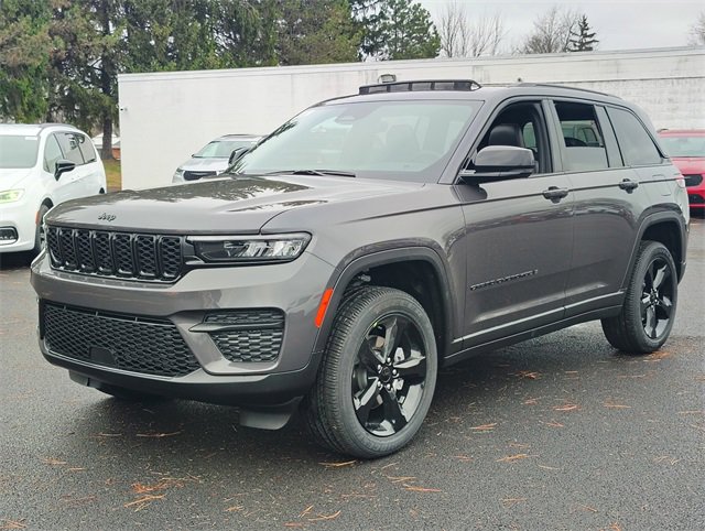 New 2025 Jeep Grand Cherokee 4WD image 10