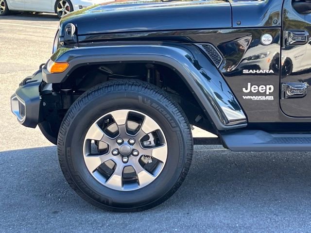 Used 2018 Jeep Wrangler Unlimited Sahara w/ Dual Top Group image 9