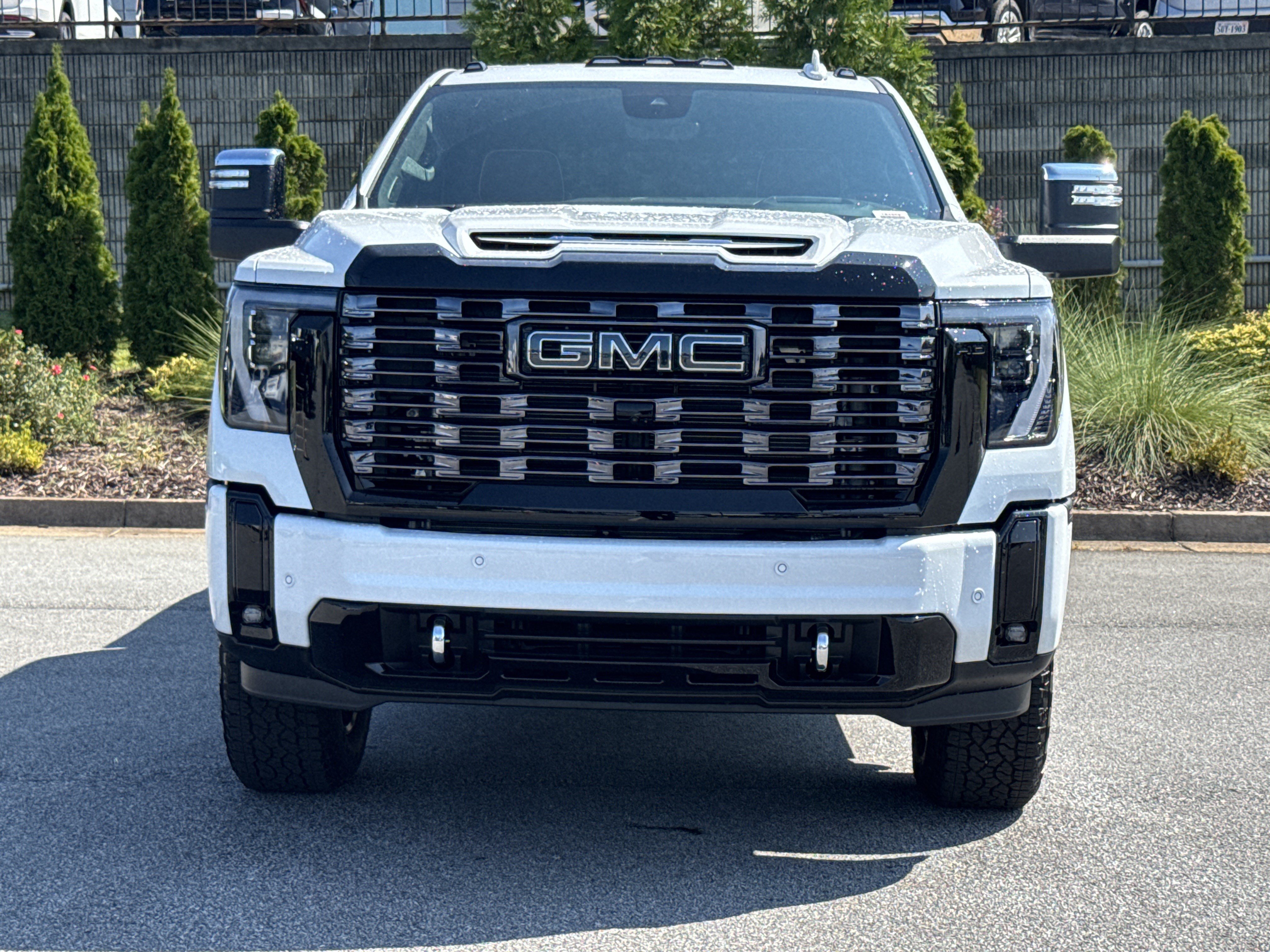 New 2026 GMC Sierra 2500 Denali Ultimate AWD/4WD image 3