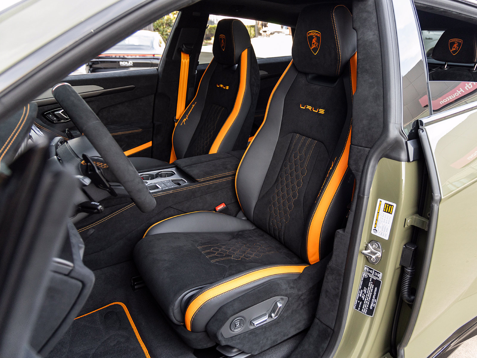 Used 2023 Lamborghini Urus Performante AWD/4WD image 30