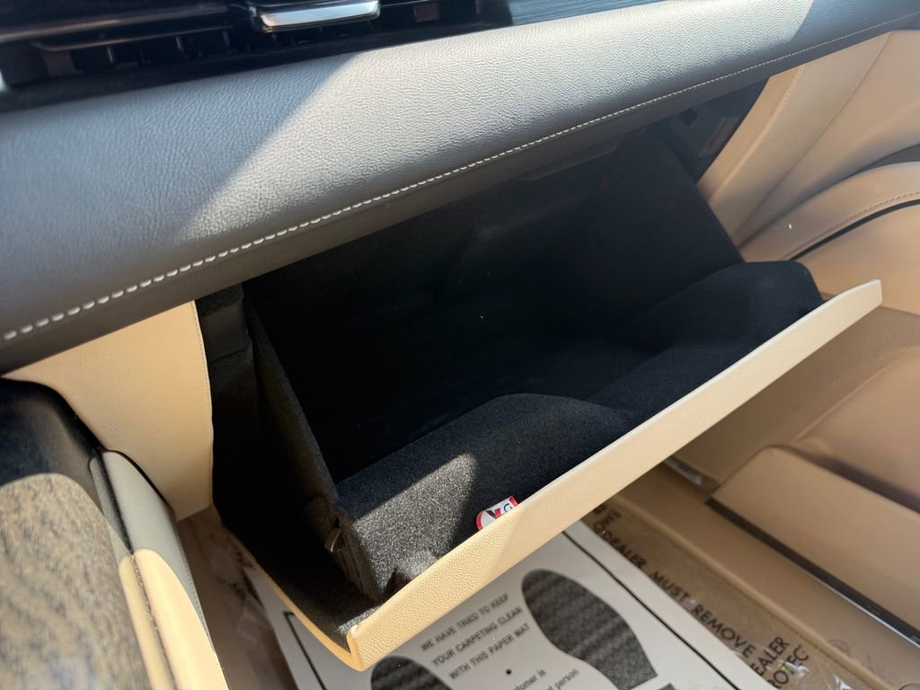 Certified 2024 Cadillac Escalade Premium Luxury image 24