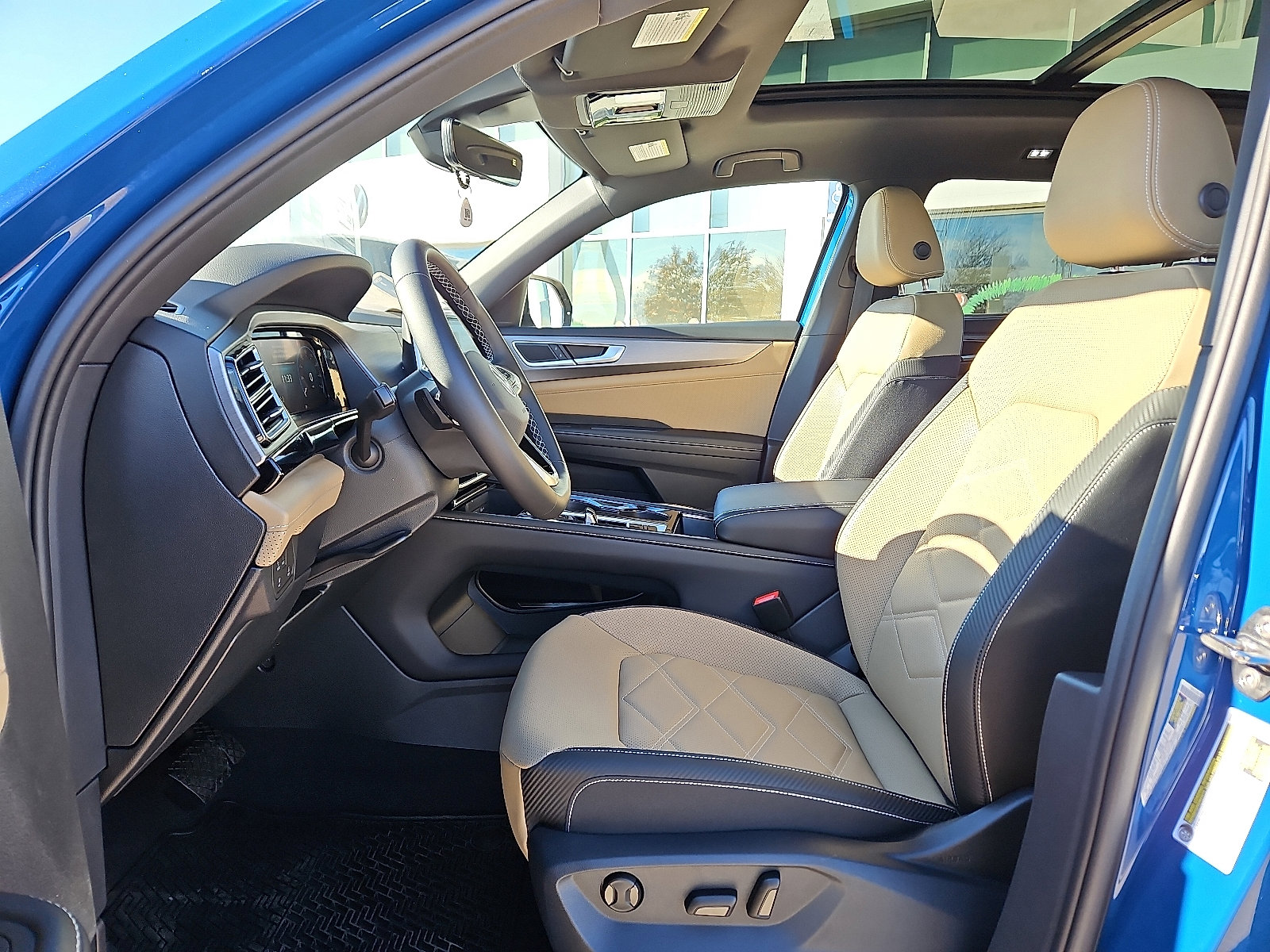 New 2026 Volkswagen Atlas Cross Sport SE image 11