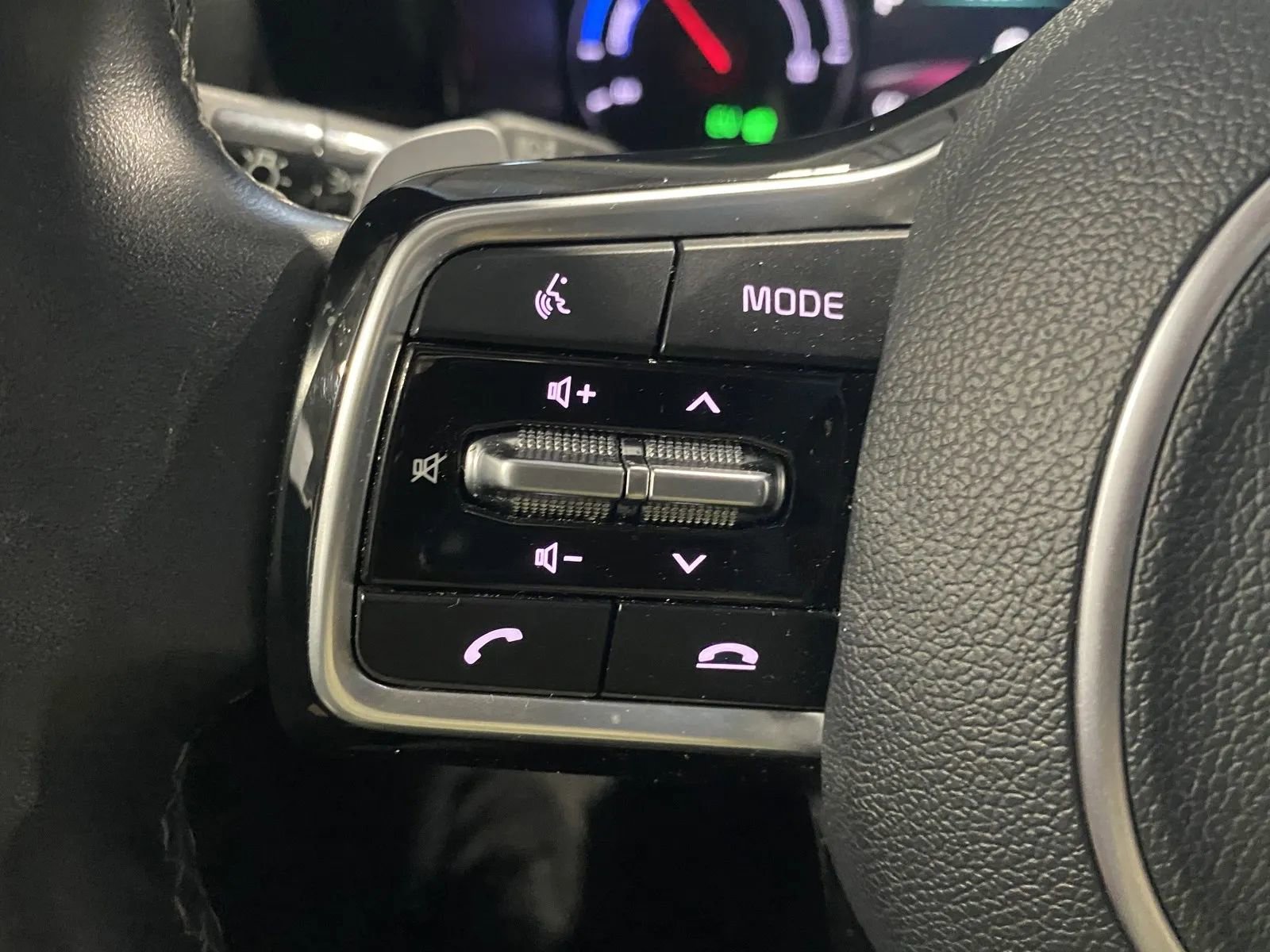 Used 2024 Kia Sorento EX w/ Panoramic Sunroof Package image 20