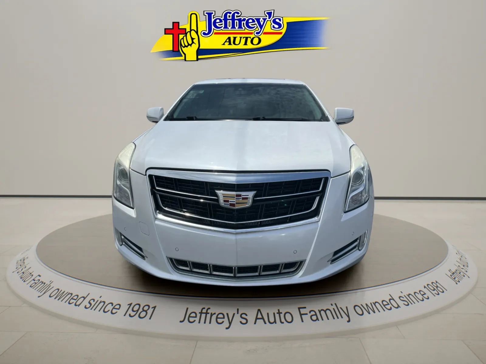 Used 2016 Cadillac XTS Luxury w/ Driver Awareness Package FWD image 4