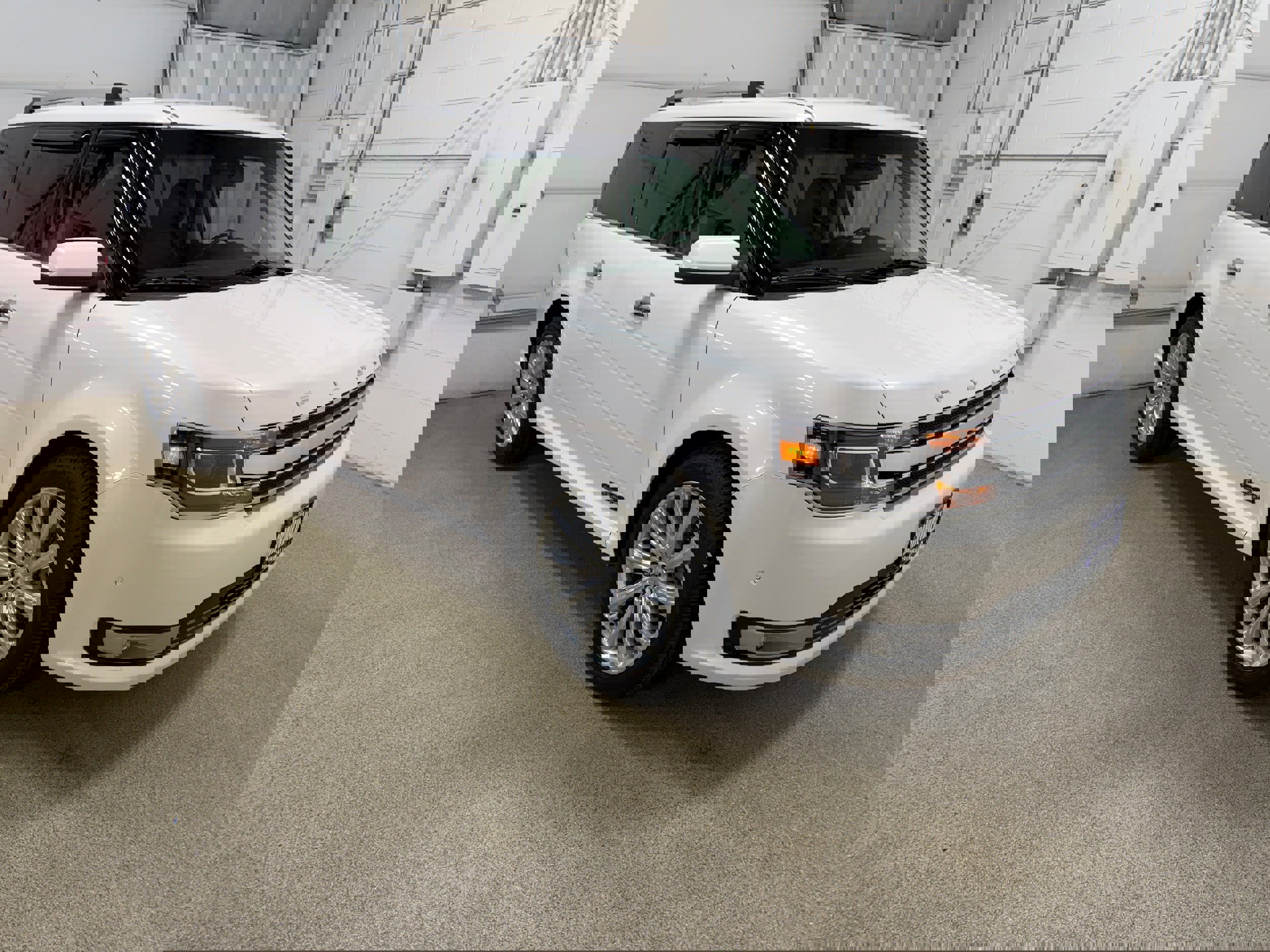 Certified 2019 Ford Flex Limited w/ Equipment Group 303A image 4
