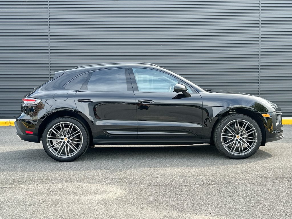 New 2026 Porsche Macan AWD/4WD image 8