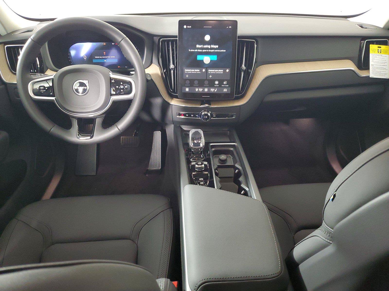 New 2026 Volvo XC60 B5 Core w/ Climate Package AWD/4WD image 15