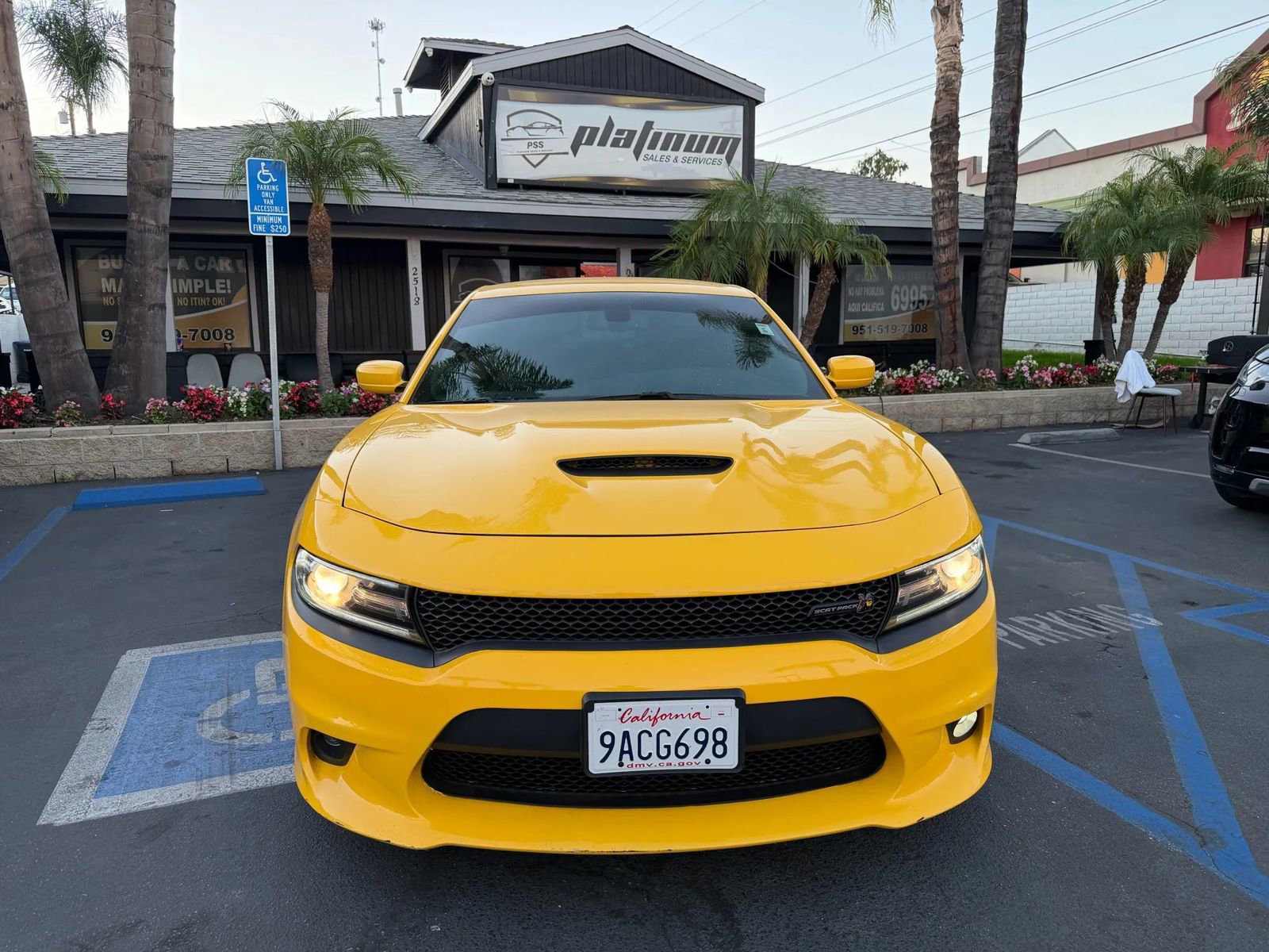 Used 2018 Dodge Charger R/T Scat Pack RWD image 2