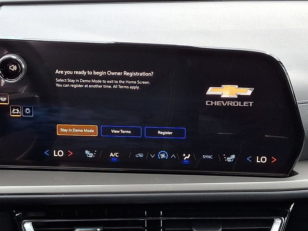 New 2027 Chevrolet Traverse LT FWD image 8