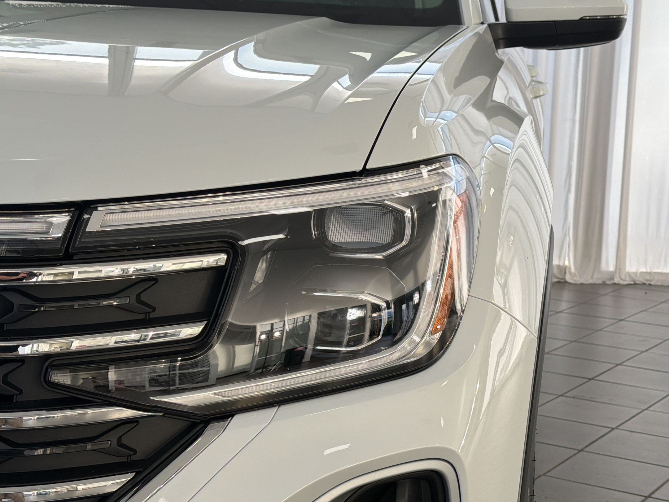 New 2026 Volkswagen Atlas SE FWD image 11