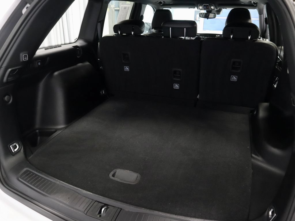 Used 2023 Jeep Grand Cherokee Altitude AWD/4WD image 13