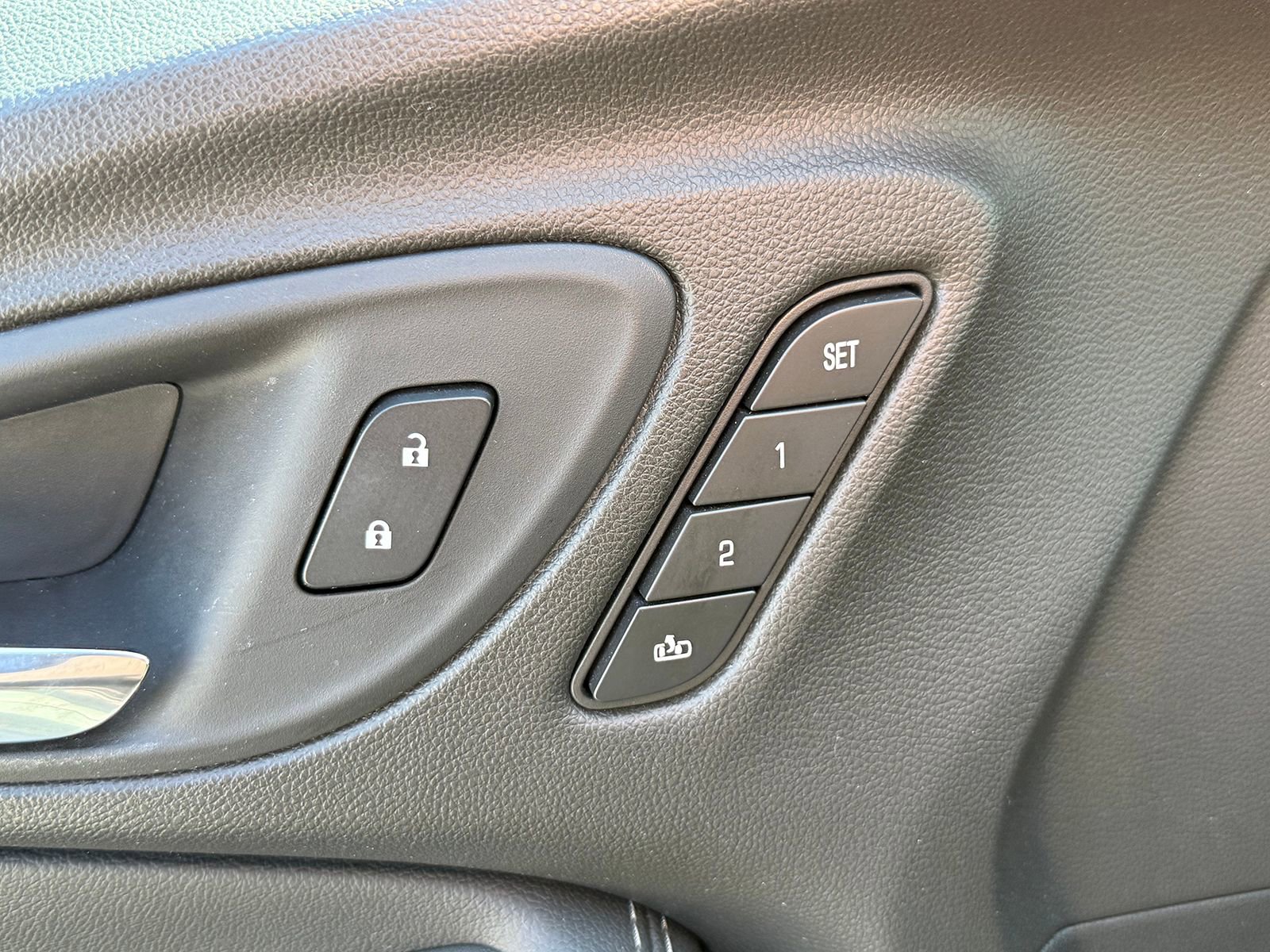 Certified 2021 Buick Encore GX Essence w/ Advanced Technology Package image 16