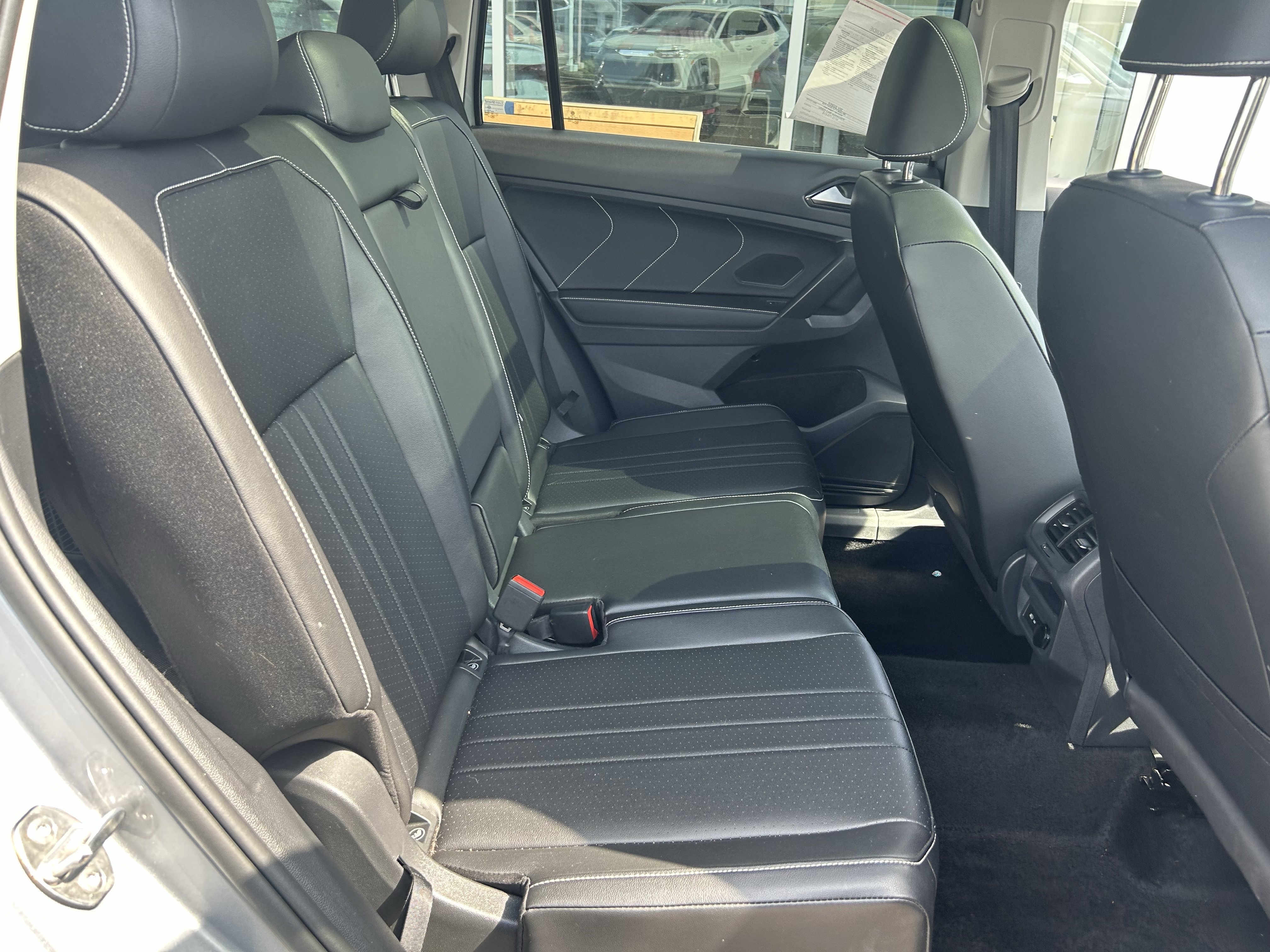 Certified 2024 Volkswagen Tiguan SE AWD/4WD image 25