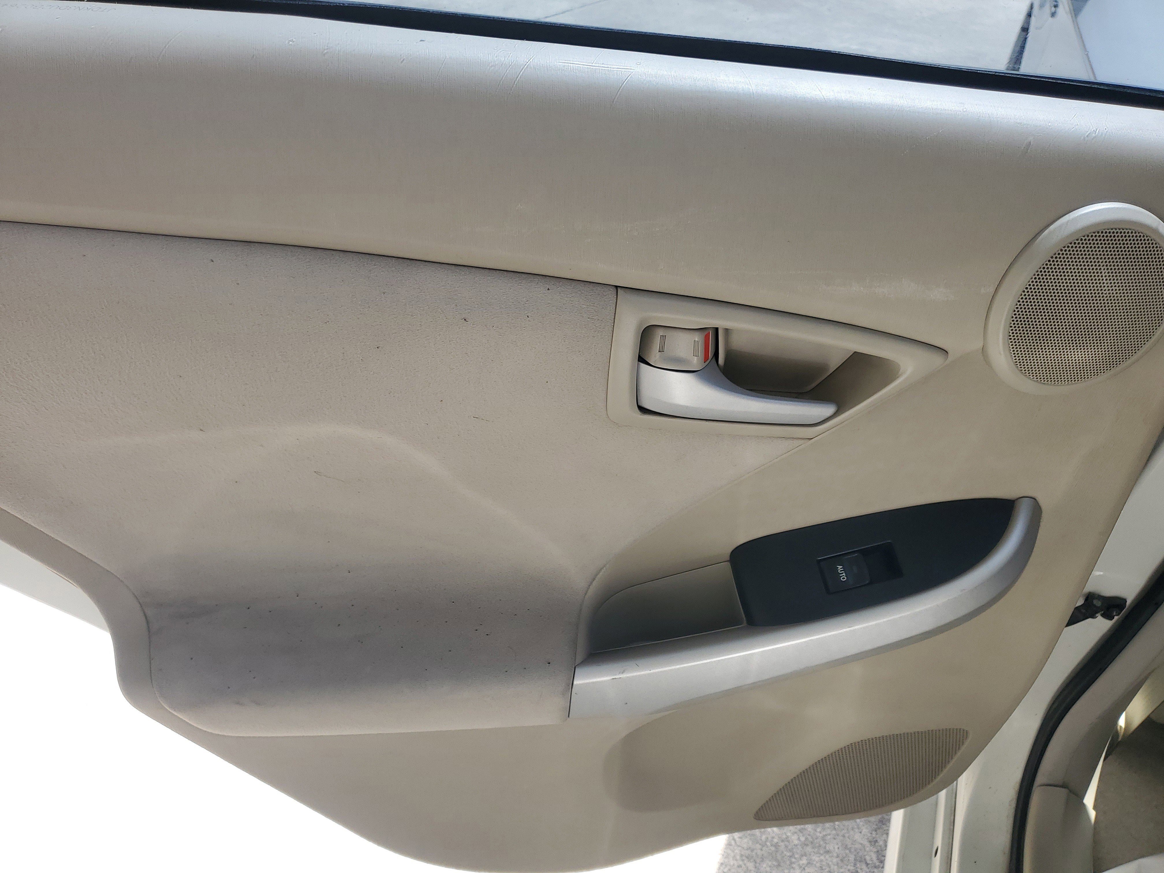 Used 2011 Toyota Prius Three w/ Solar Roof Pkg FWD image 14