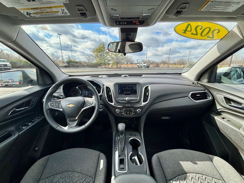 Used 2024 Chevrolet Equinox LT w/ LPO, Floor Liner Package image 23