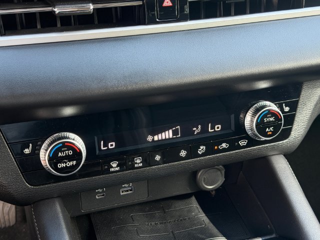 Used 2023 Mitsubishi Outlander SE AWD/4WD image 20