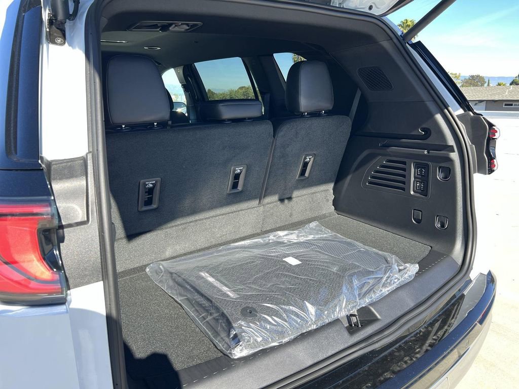 New 2026 GMC Acadia Denali w/ Super Cruise Package image 28