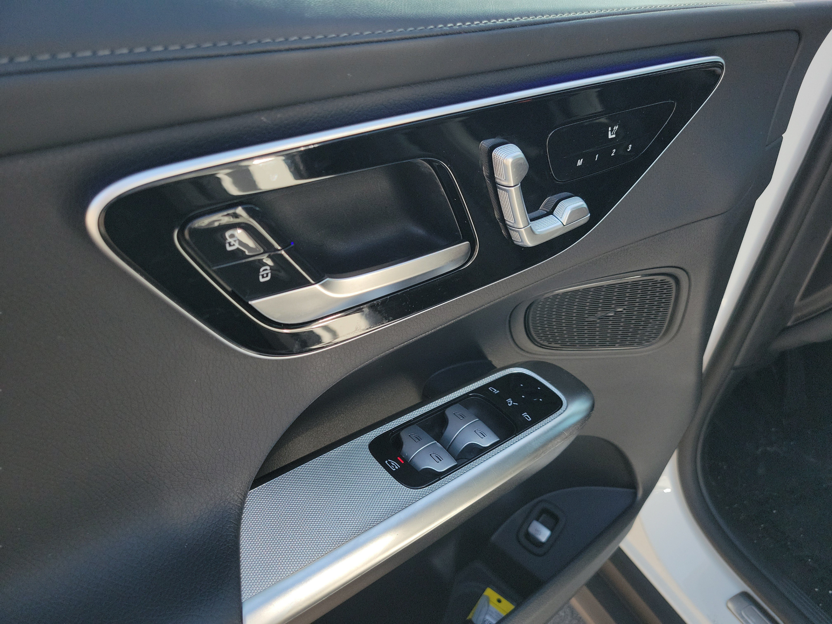 Certified 2024 Mercedes-Benz GLC 300 4MATIC image 17