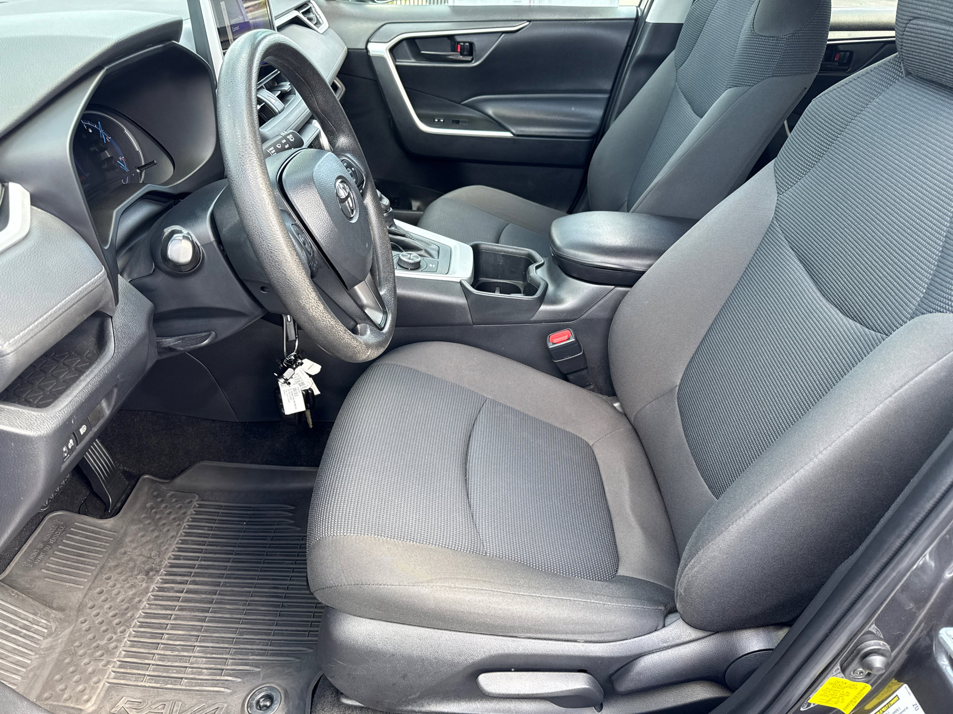 Used 2015 Toyota RAV4 XLE image 21