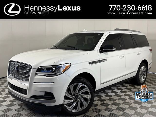 Used 2023 Lincoln Navigator Reserve image 1