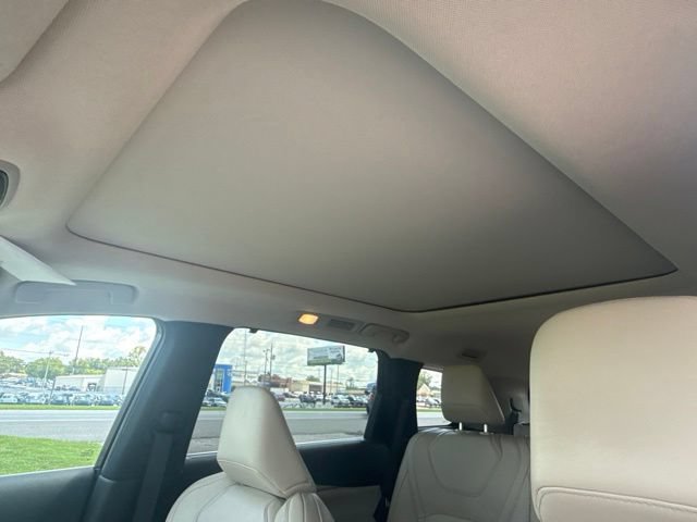 Used 2022 INFINITI QX60 Sensory w/ Cargo Package AWD/4WD image 13
