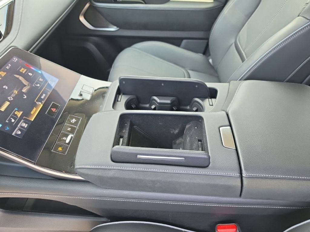 Used 2025 INFINITI QX80 Sensory AWD/4WD image 18