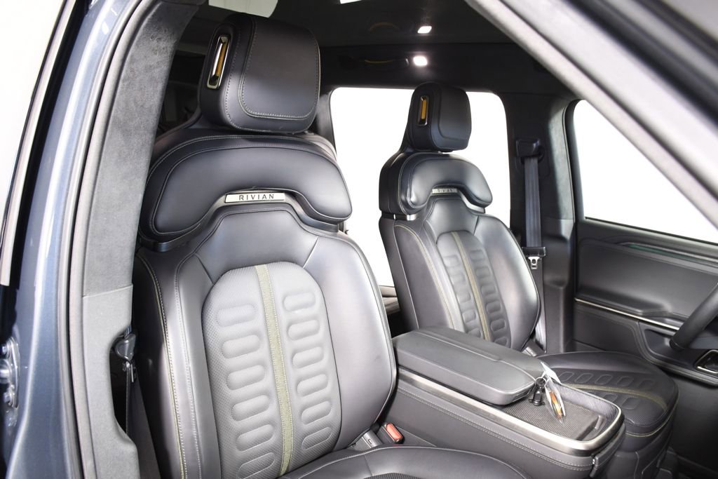Used 2024 Rivian R1S Adventure AWD/4WD image 20