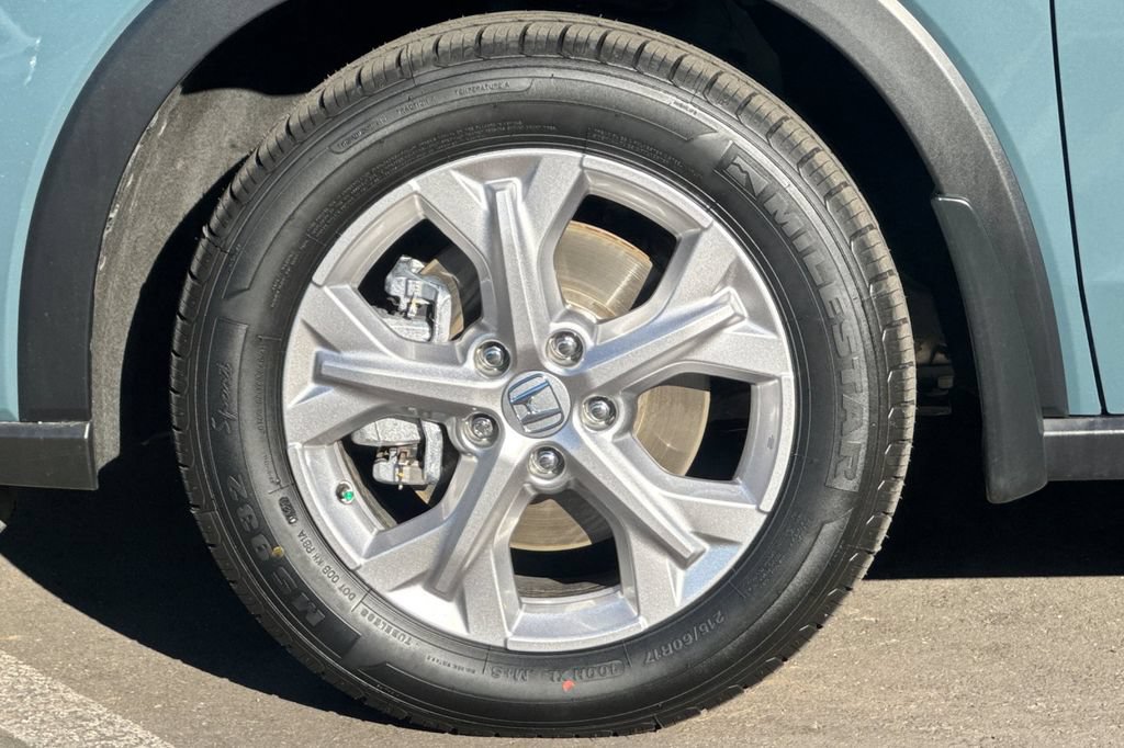 Certified 2025 Honda HR-V LX image 26