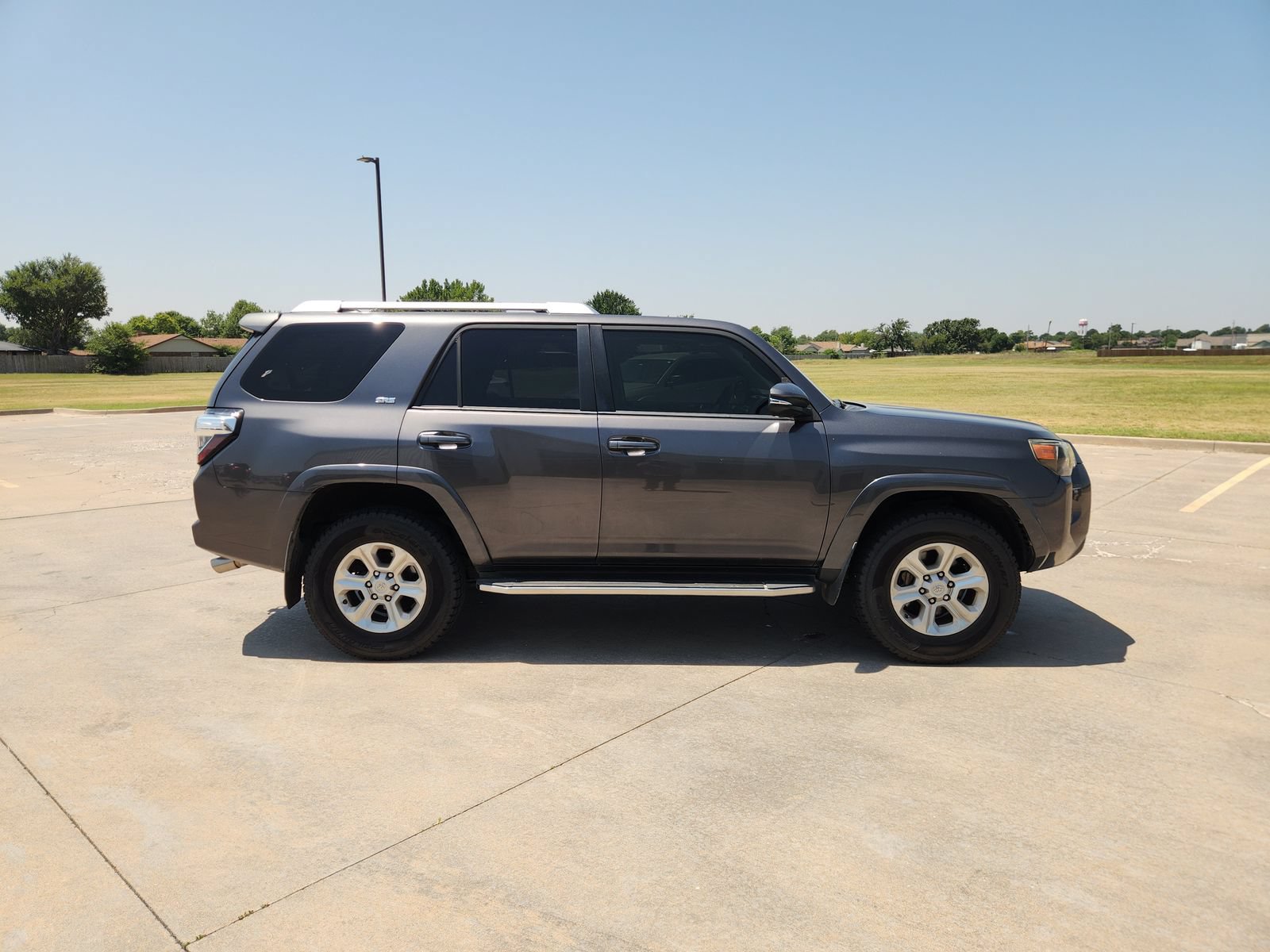 Used 2018 Toyota 4Runner SR5 Premium AWD/4WD image 7