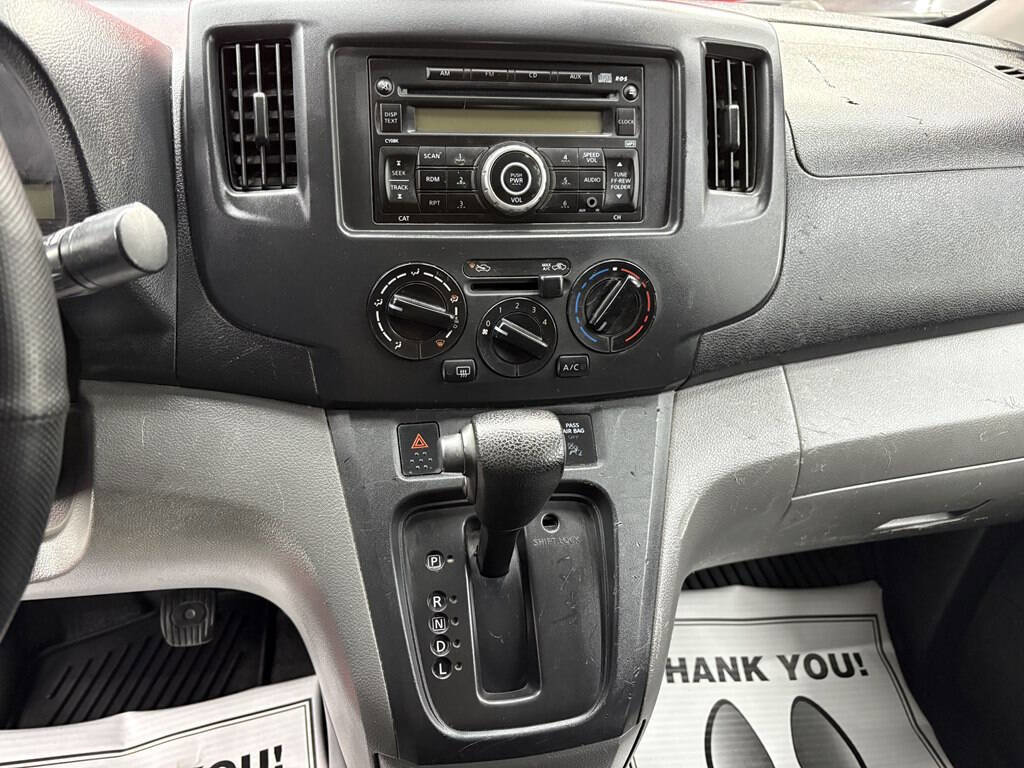 Used 2017 Nissan NV200 S w/ Back Door Glass Package image 10