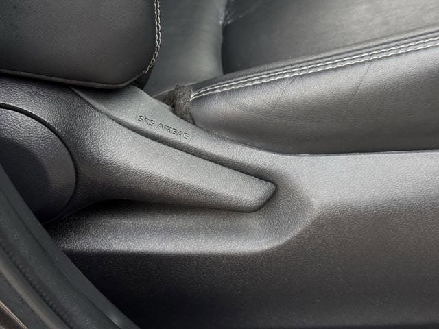 Used 2021 Toyota RAV4 XLE Premium FWD image 31