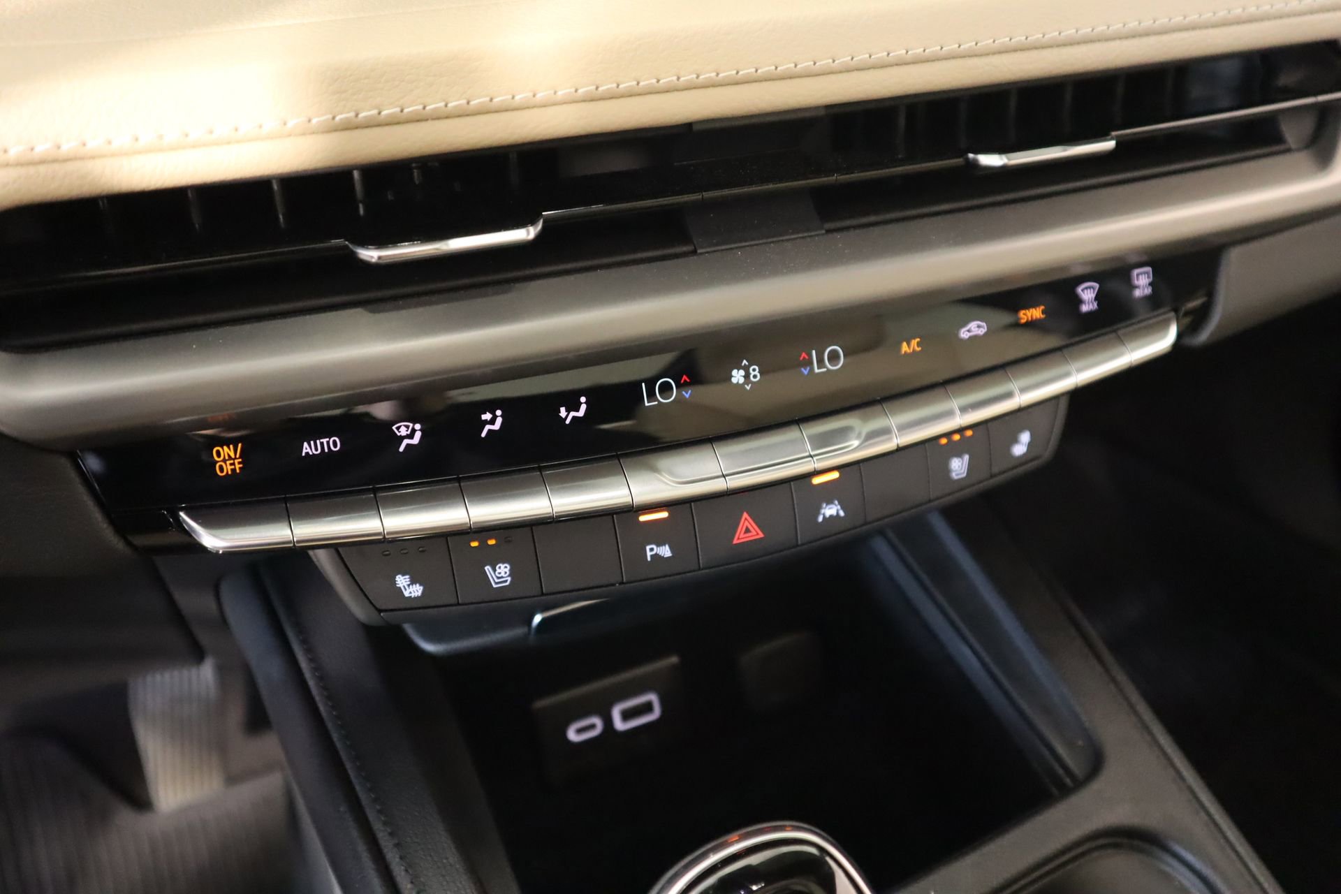 Used 2024 Cadillac XT4 Premium Luxury w/ Active Safety Package image 7