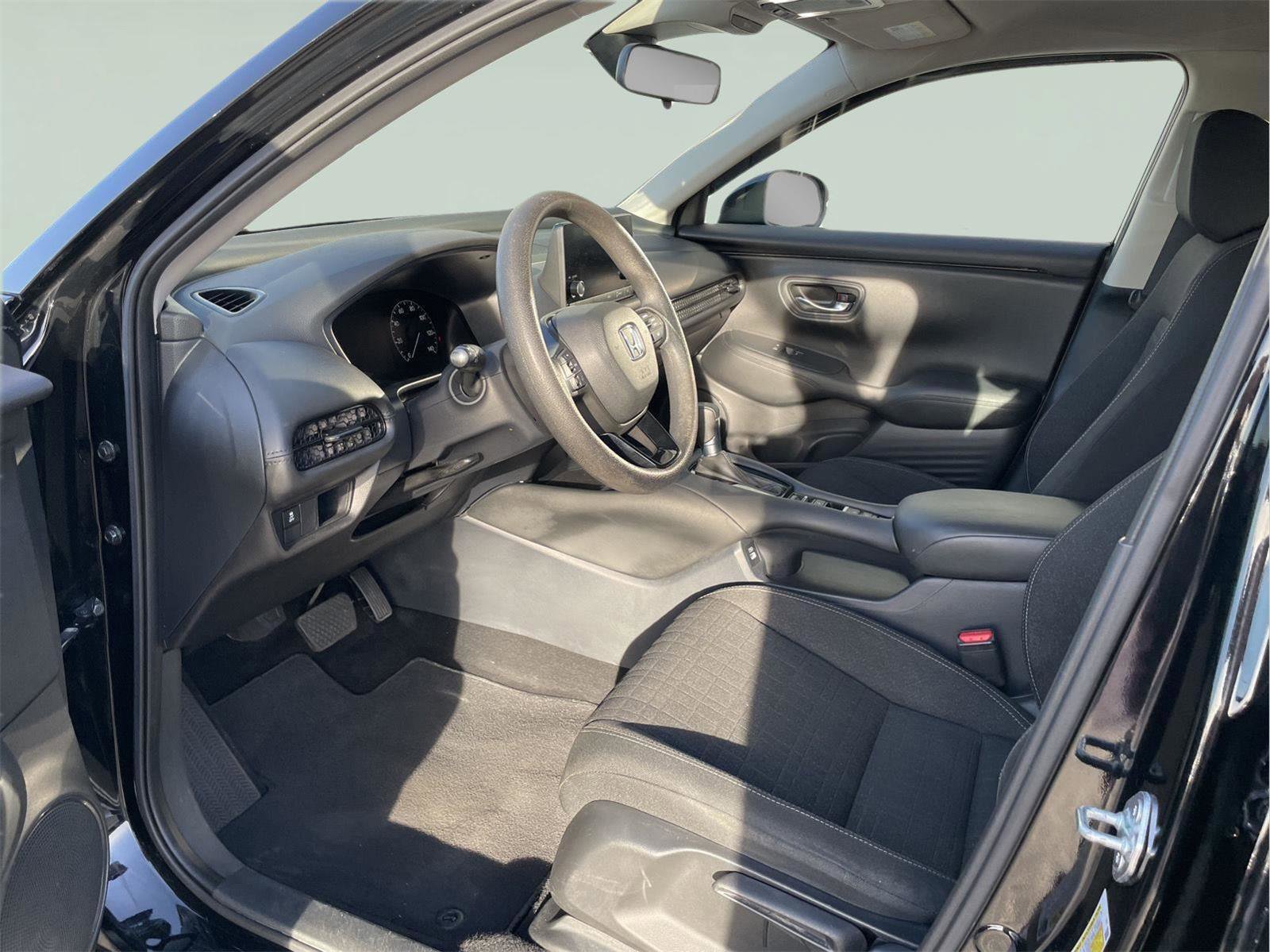 Used 2023 Honda HR-V LX image 11