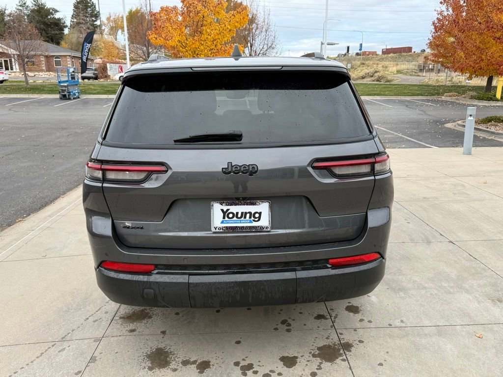 Used 2024 Jeep Grand Cherokee L Laredo image 9