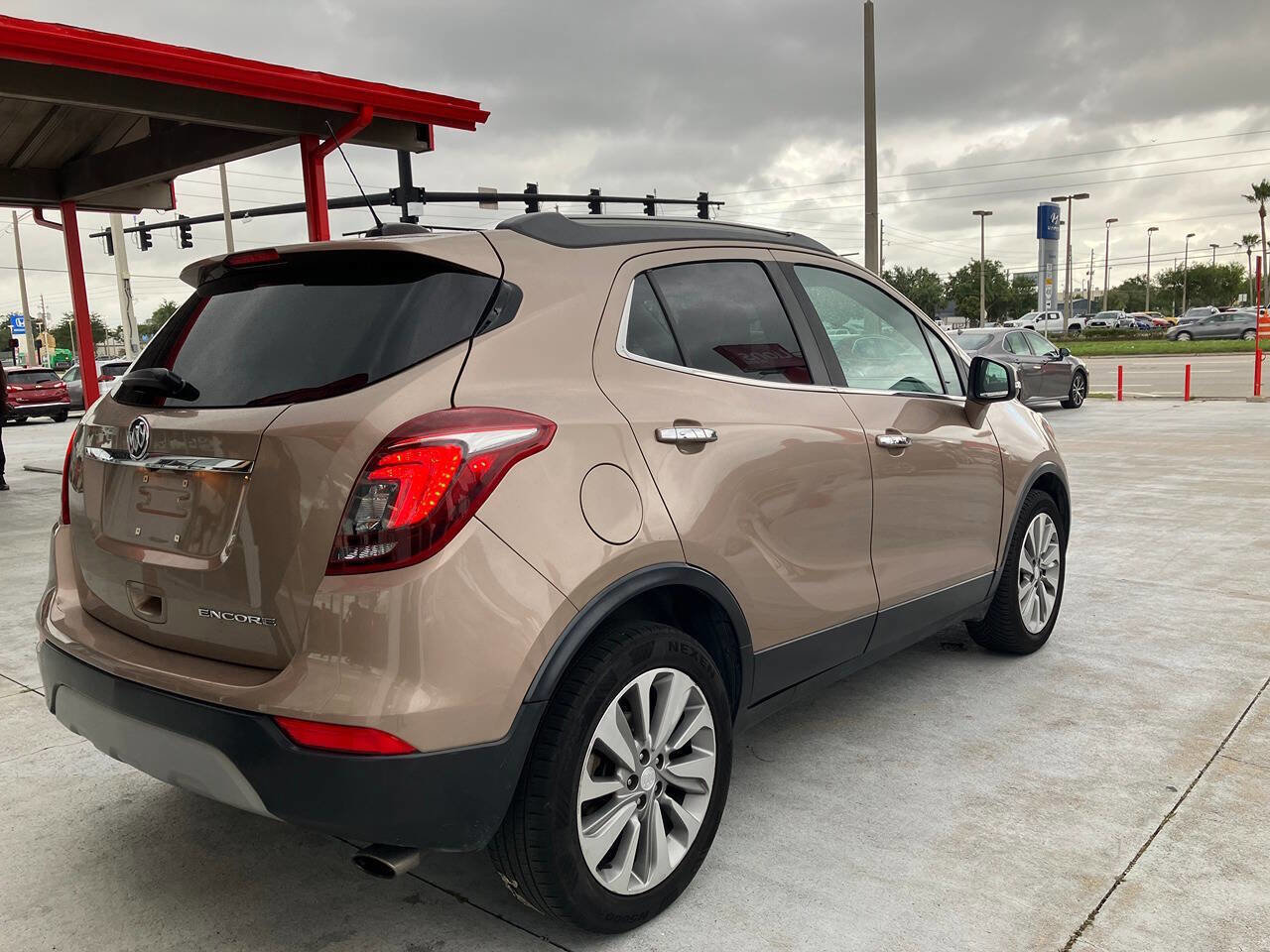 Used 2019 Buick Encore Preferred image 4
