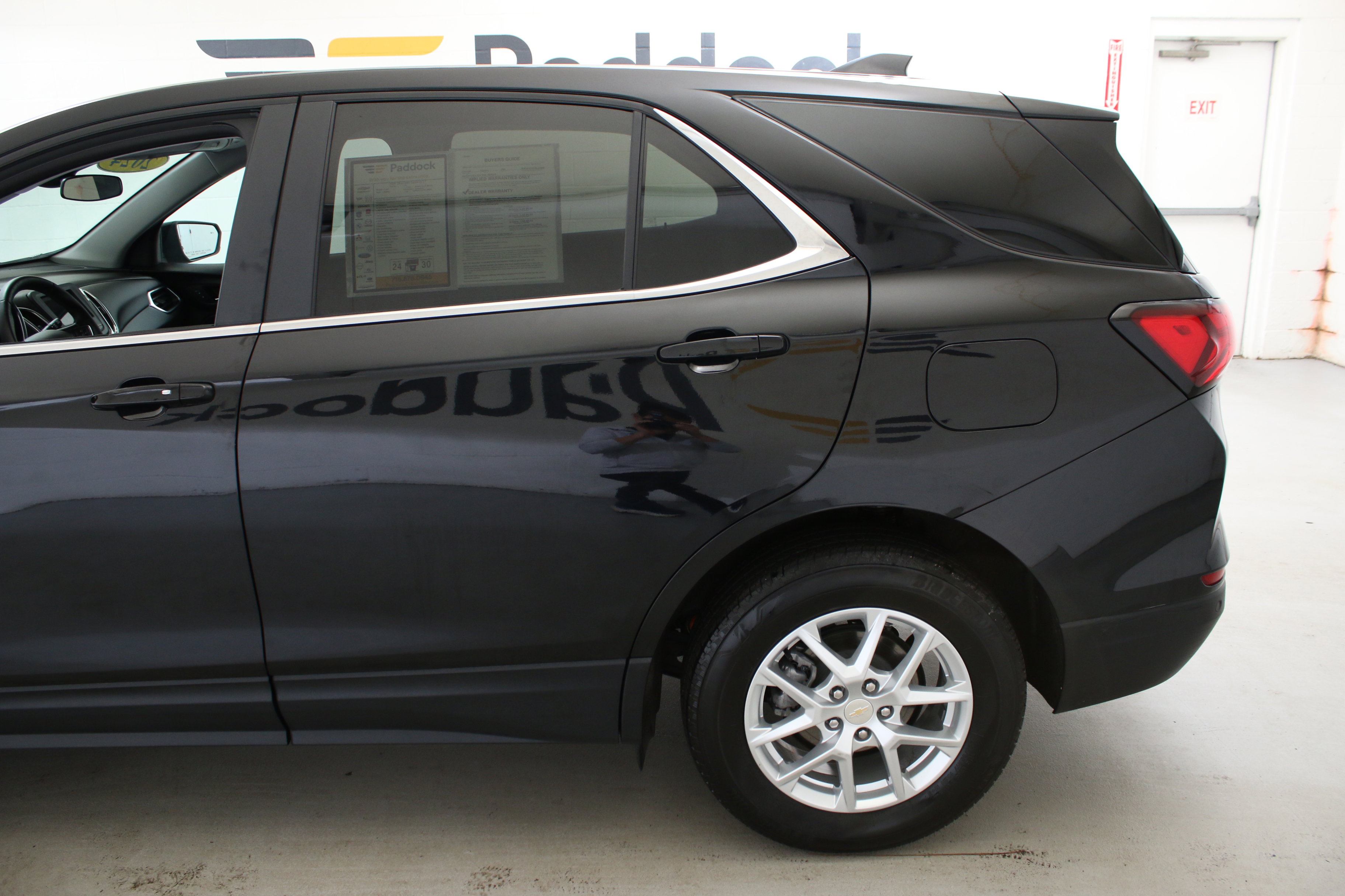Used 2024 Chevrolet Equinox LT w/ LPO, Cargo Package AWD/4WD image 6