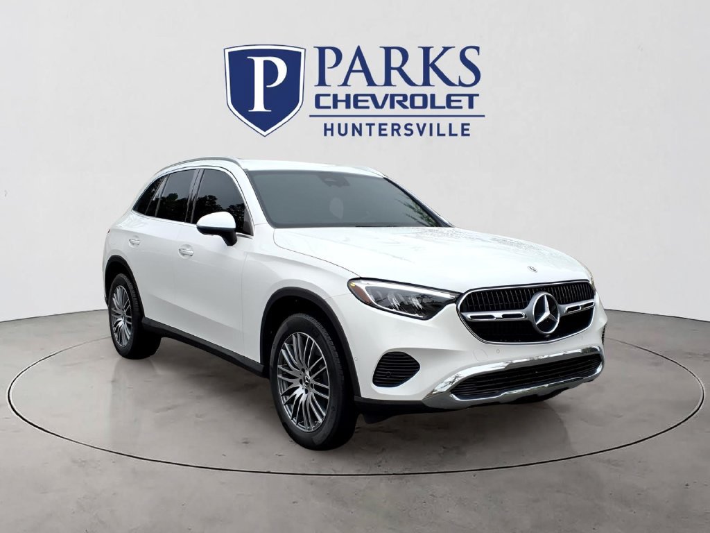 Used 2025 Mercedes-Benz GLC 300 image 1