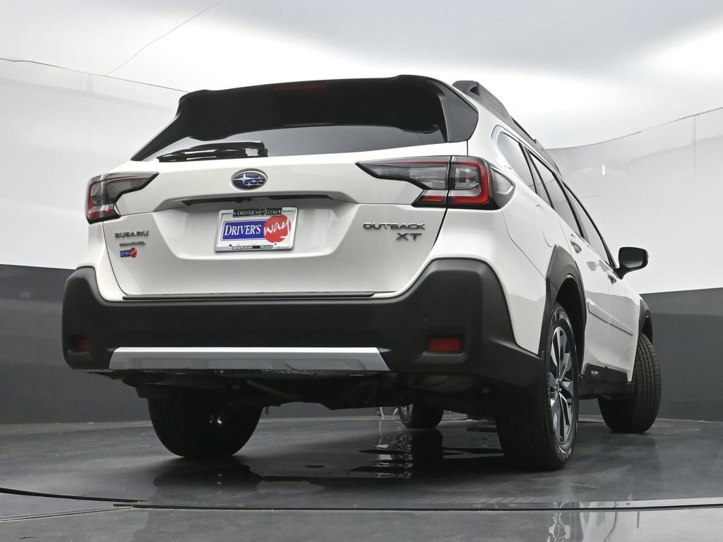Used 2023 Subaru Outback Limited XT AWD/4WD image 30