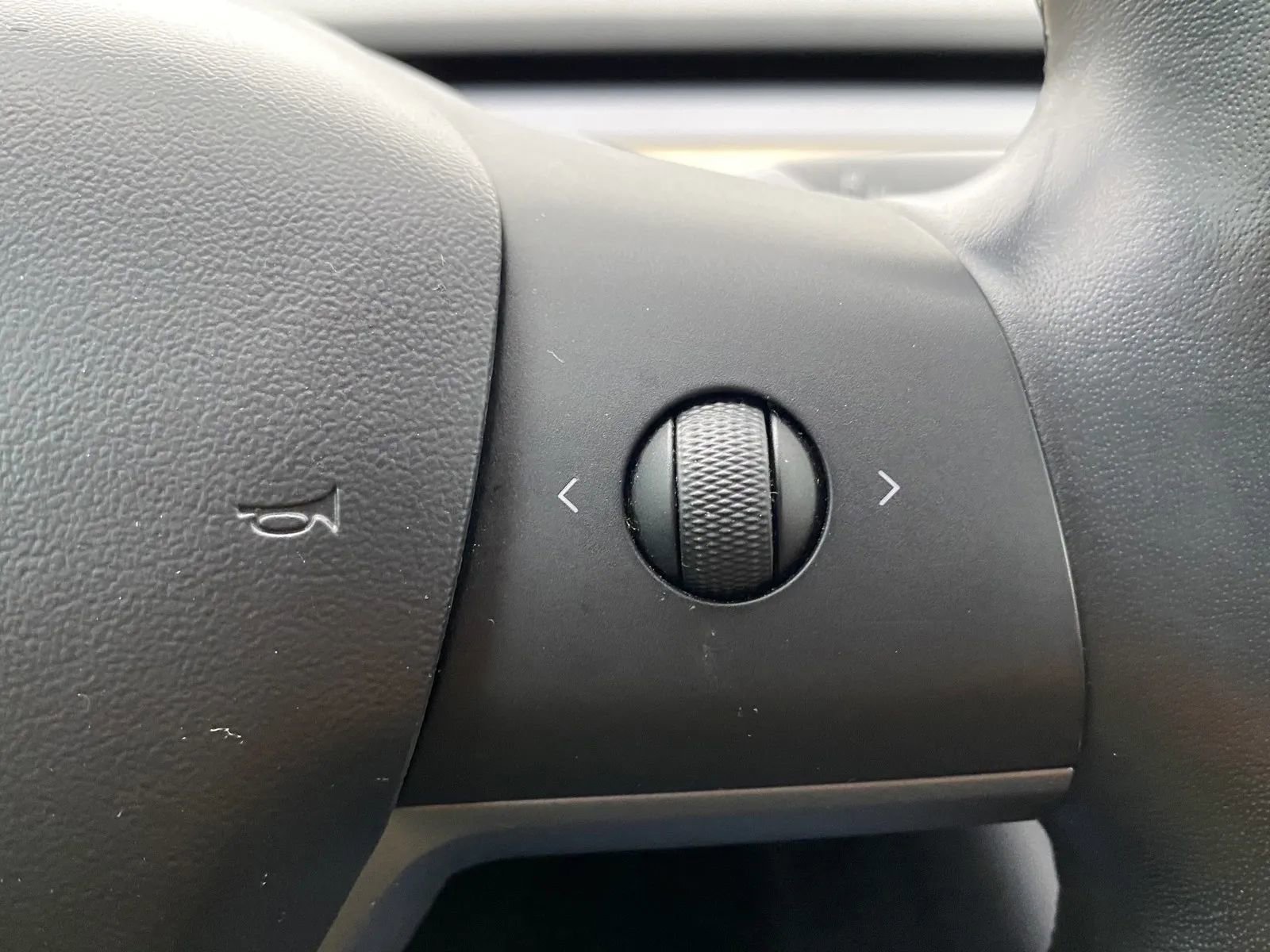 Used 2019 Tesla Model 3 Standard Range Plus image 17