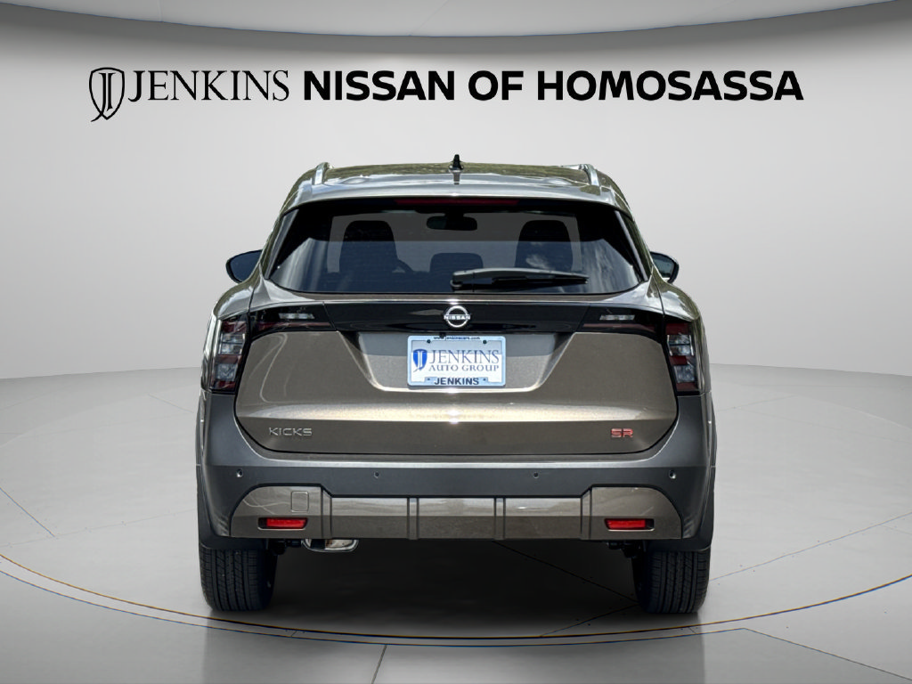 New 2026 Nissan Kicks SR FWD image 5