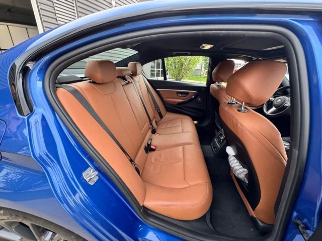 Used 2017 BMW 340i Sedan RWD image 11